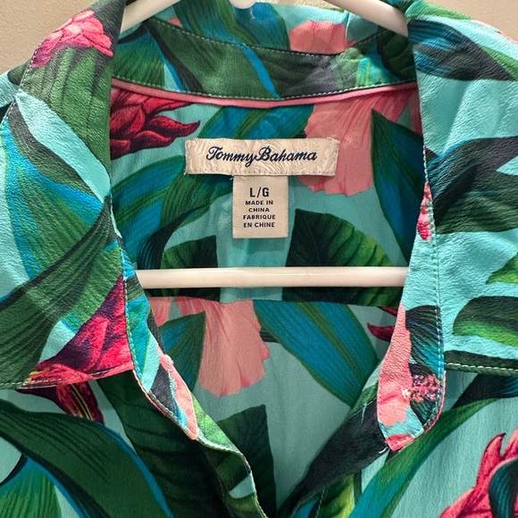 Tommy Bahama Hawaiian Shirt - Picture 3 of 3
